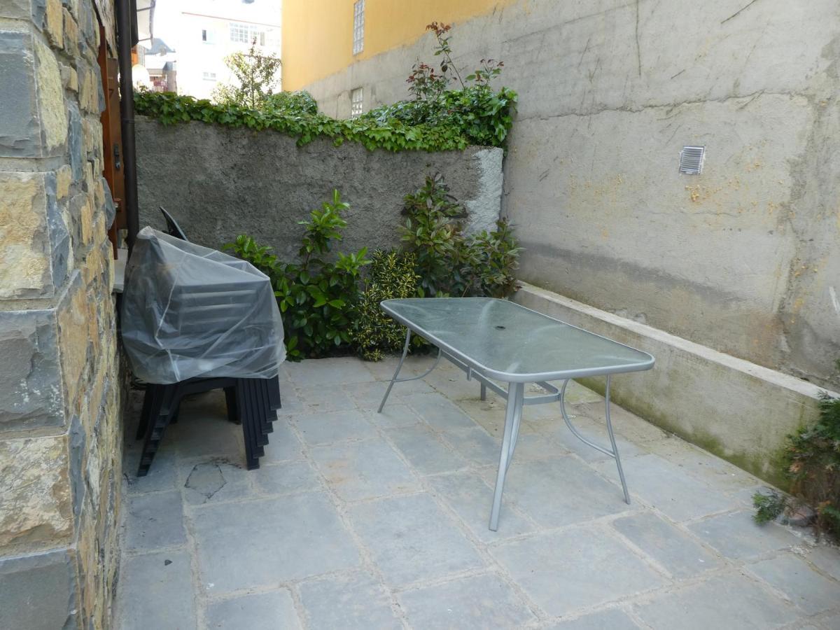 Casa Con Jardin Frente Ciudadela Villa Jaca Buitenkant foto